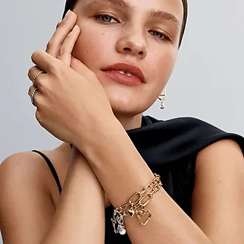 Bilde nummer 4 av Pandora Moments, Charms i 925 forgylt sølv med hjerte