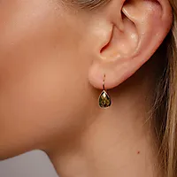 Bilde nummer 2 av Øredobber i 585 gult gull med peridot