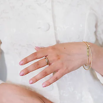 Bilde nummer 2 av Hedda diamantring i 375 gull 0,08 ct