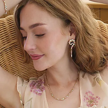 Bilde nummer 2 av Sweet Droplets kjede i forgylt i messing med krystall