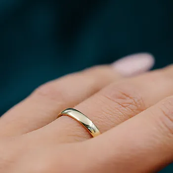 Bilde nummer 3 av Kaja & Fredrik giftering i 375 gult gull | 3 mm bredde