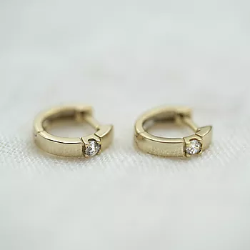 Bilde nummer 3 av Pan Jewelry, Øreringer i 925 forgylt sølv med zirkonia