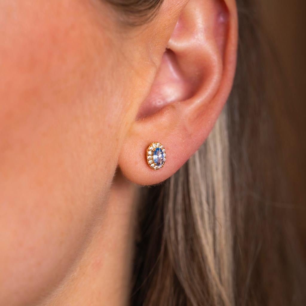 Bilde nummer 2 av Pan Jewelry, Athens Charm øredobber  i forgylt 925 sølv med syntetisk blå spinell