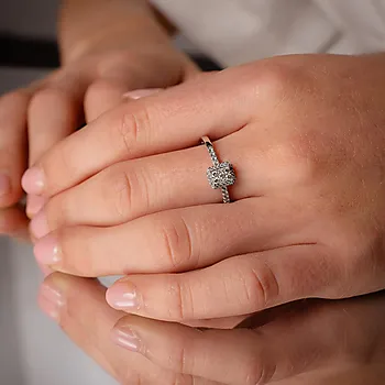 Bilde nummer 2 av Diamantring i 585 hvitt gull 0,33 ct