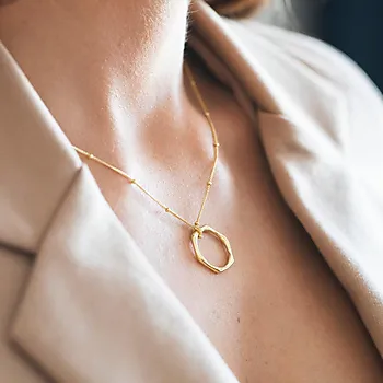 Bilde nummer 2 av Pan Jewelry, Dubai Dream smykke i forgylt 925 sølv med sirkel