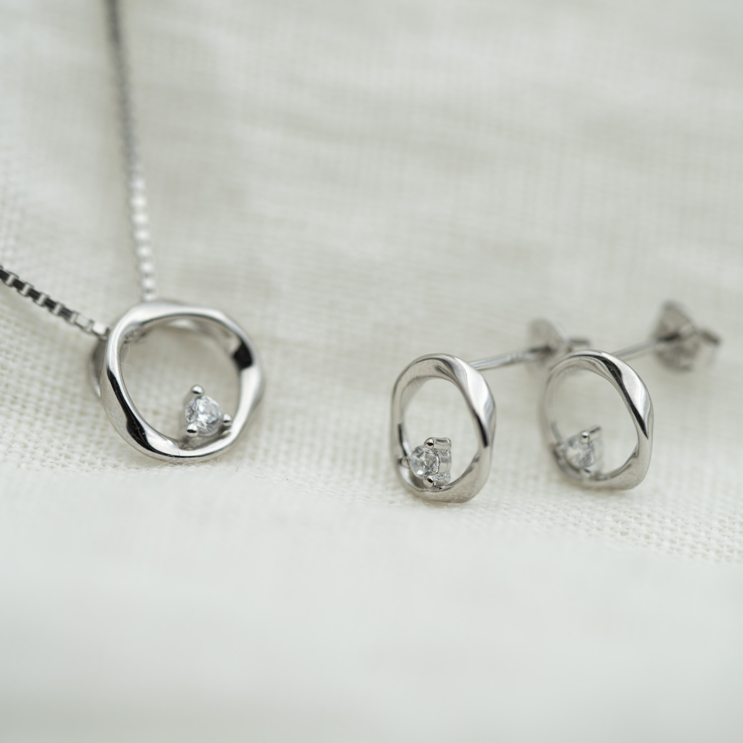 Bilde nummer 3 av Pan Jewelry, Øredobber i 925 sølv med zirkonia