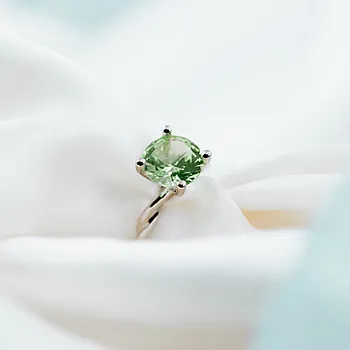 Bilde nummer 3 av Pan Jewelry Drops, Ring i 585 hvitt gull med syntetisk Krysolitt