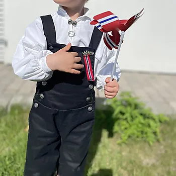 Bilde nummer 2 av 17.mai sløyfe til barn med bamse