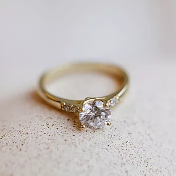 Bilde nummer 2 av Pan Jewelry, Ring i forgylt sølv med zirkonia