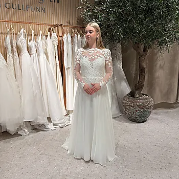 En gang til brudekjole, Pronovias