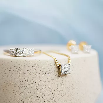 Bilde nummer 4 av Line smykke i 375 gult gull med diamanter 0,12 ct