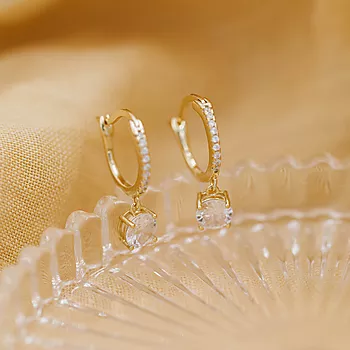 Bilde nummer 2 av Pan Jewelry, Øredobber i 925 forgylt sølv med zirkonia