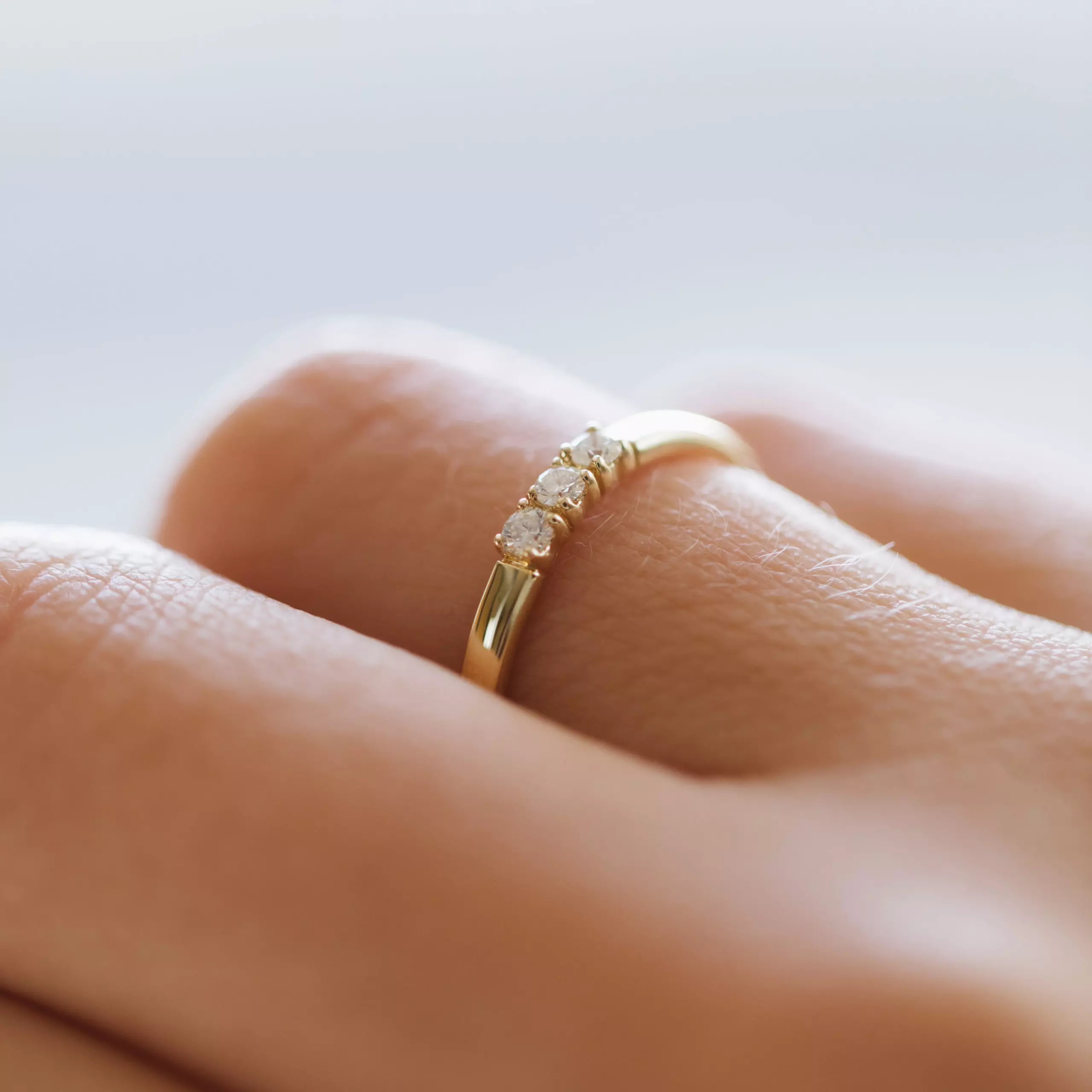 Bilde nummer 4 av Pan Jewelry, Angelica alliansering i 585 gult gull med diamanter 0,09 ct WSI