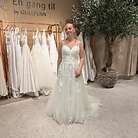 En gang til brudekjole, Maggie Sottero