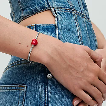 Bilde nummer 2 av Pandora Moments, Fargeskiftende charm i 925 sølv med hjerte