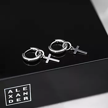 Bilde nummer 2 av Alexander, Øreringer i stål med kors