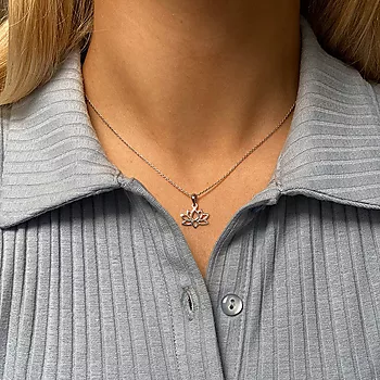 Bilde nummer 2 av Pan Jewelry, Smykke i 925 sølv med lotus