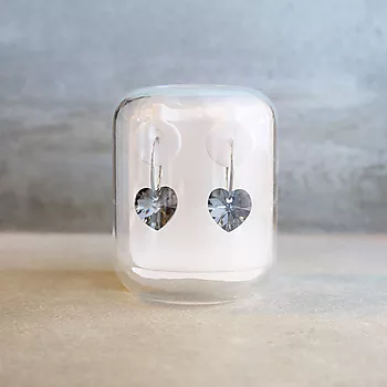 Bilde nummer 4 av Blomdahl, Øredobber i medisinsk titan med sort Swarovski krystall