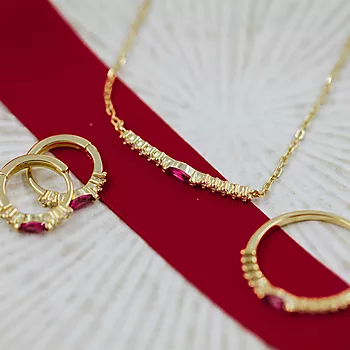 Bilde nummer 3 av Pan Jewelry, Øreringer i forgylt 925 sølv med rosa zirkonia