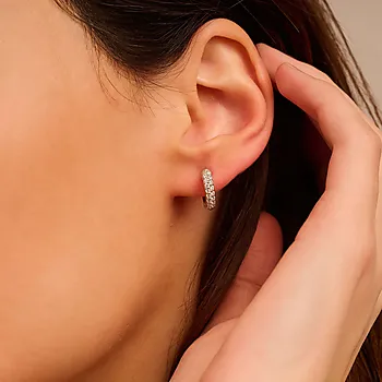 Bilde nummer 2 av Øreringer i 925 sølv med zirkonia