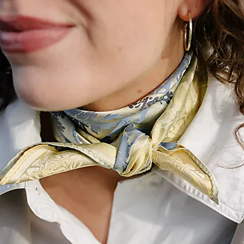 Bilde nummer 4 av Mimmi 87 silkeskjerf i 100% silke