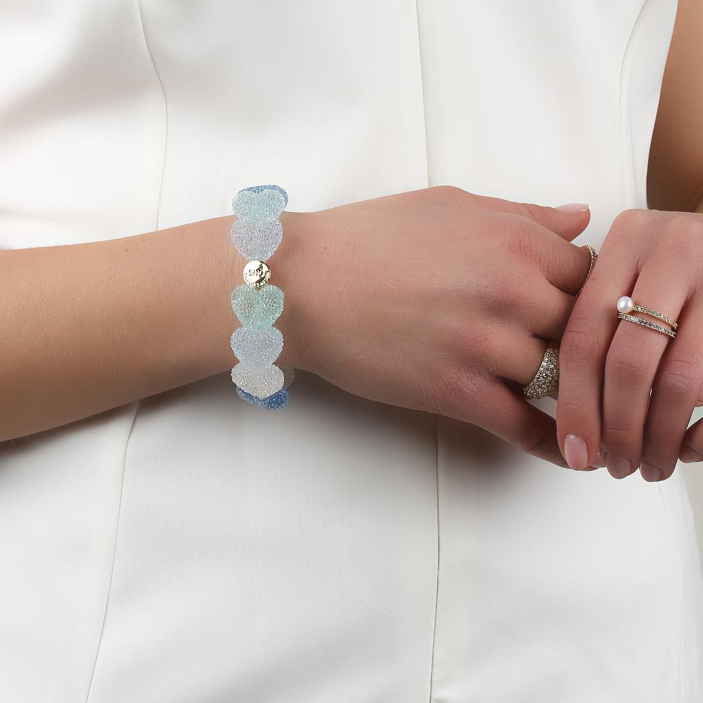 Bilde nummer 2 av Snö of Sweden, Sugar Hearts armbånd med lyseblå hjerter