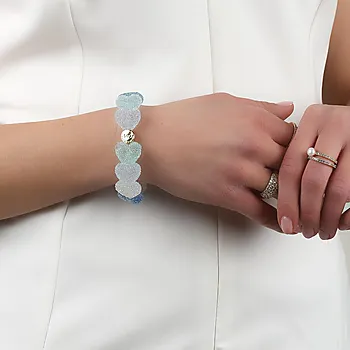 Bilde nummer 2 av Snö of Sweden, Sugar Hearts armbånd med lyseblå hjerter