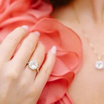 Bilde nummer 2 av Siena diamantring i 585 gull 0,27 ct med grønn ametyst