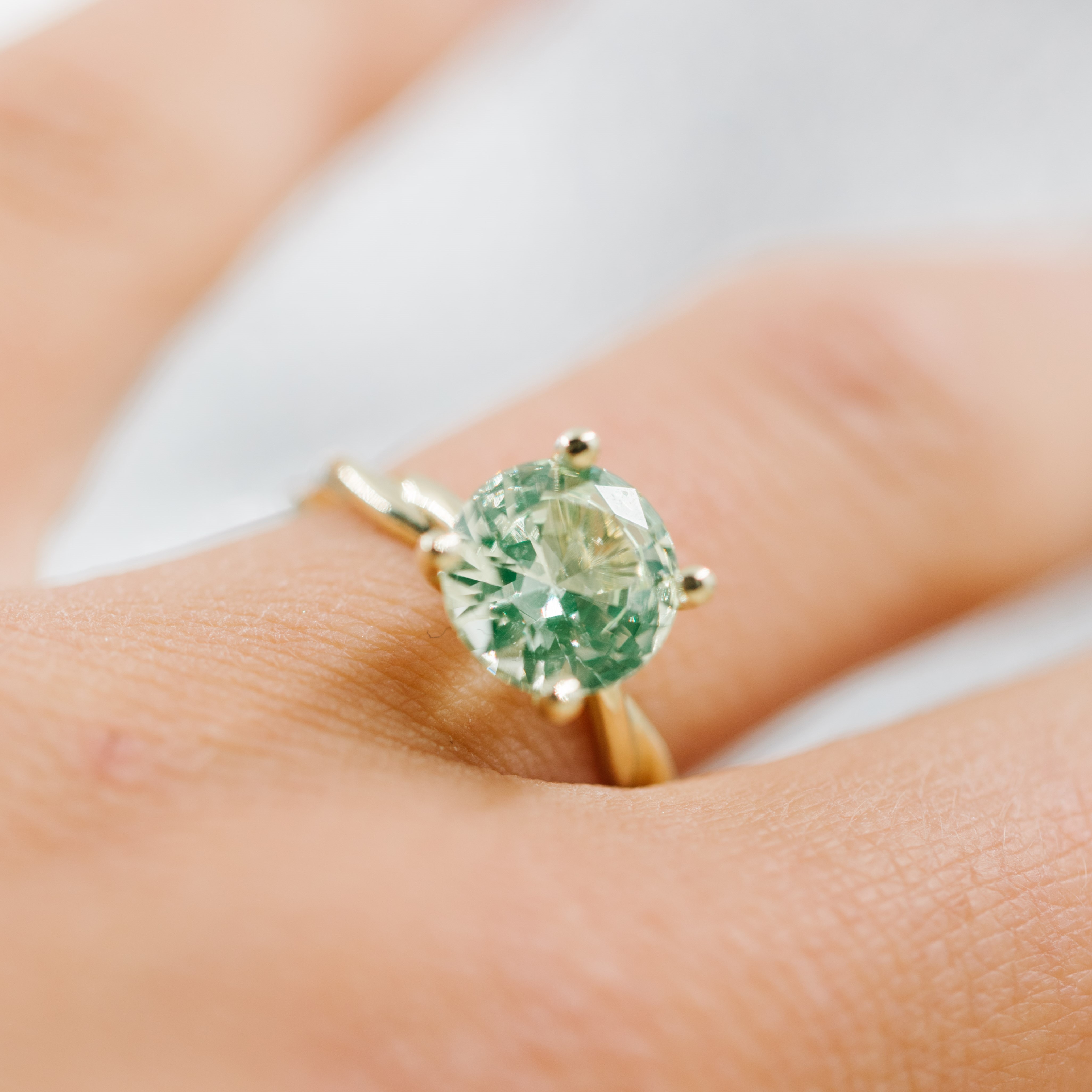 Bilde nummer 2 av Pan Jewelry Drops, Ring i 585 gult gull med syntetisk Krysolitt