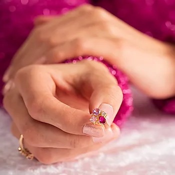 Bilde nummer 3 av Pan Jewelry, Øredobber i forgylt 925 sølv med rosa zirkonia