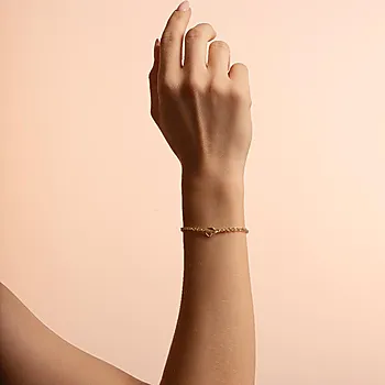 Bilde nummer 2 av Kitty armbånd i forgylt messing