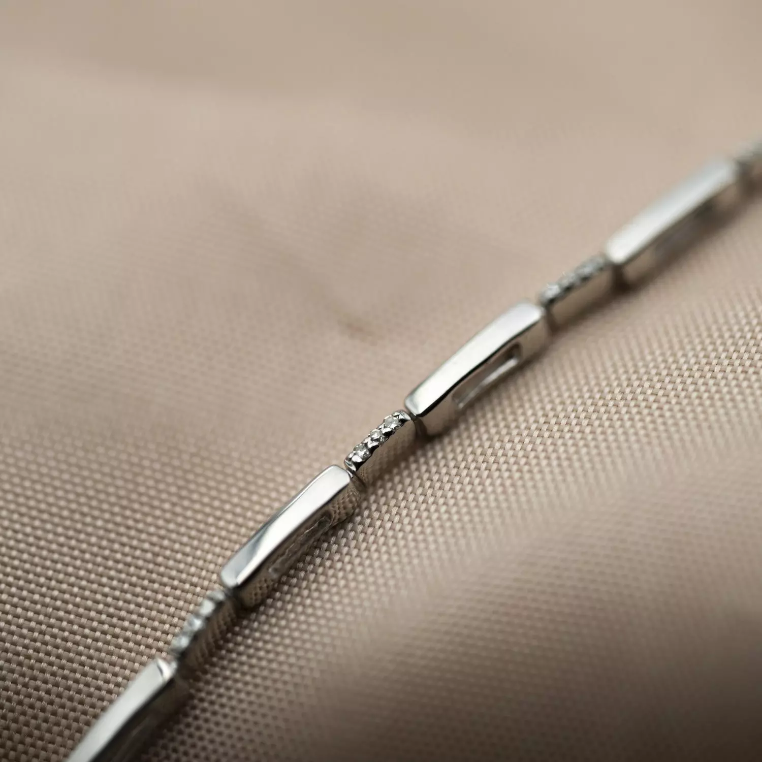 Bilde nummer 3 av Pan Jewelry, Armbånd i 585 hvitt gull med diamanter 0,10 ct
