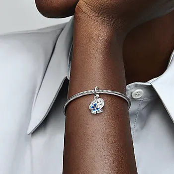 Bilde nummer 2 av Pandora Moments, Charm i 925 sølv med hengende sommerfugl