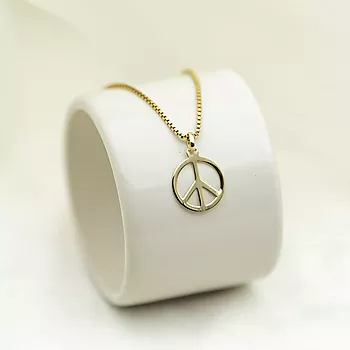 Bilde nummer 3 av Pan Jewelry, Anheng i 585 gult gull med peace tegn