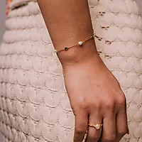 Bilde nummer 2 av Isle armbånd i 925 forgylt sølv med ferskvannsperler