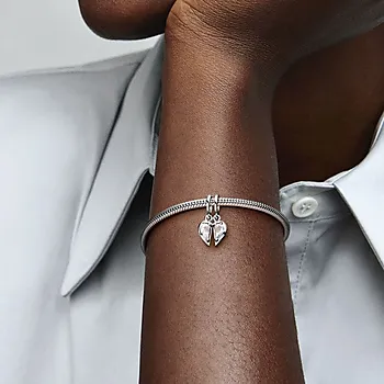 Bilde nummer 2 av Pandora Moments, Charms i 925  sølv med delbar mor/datter