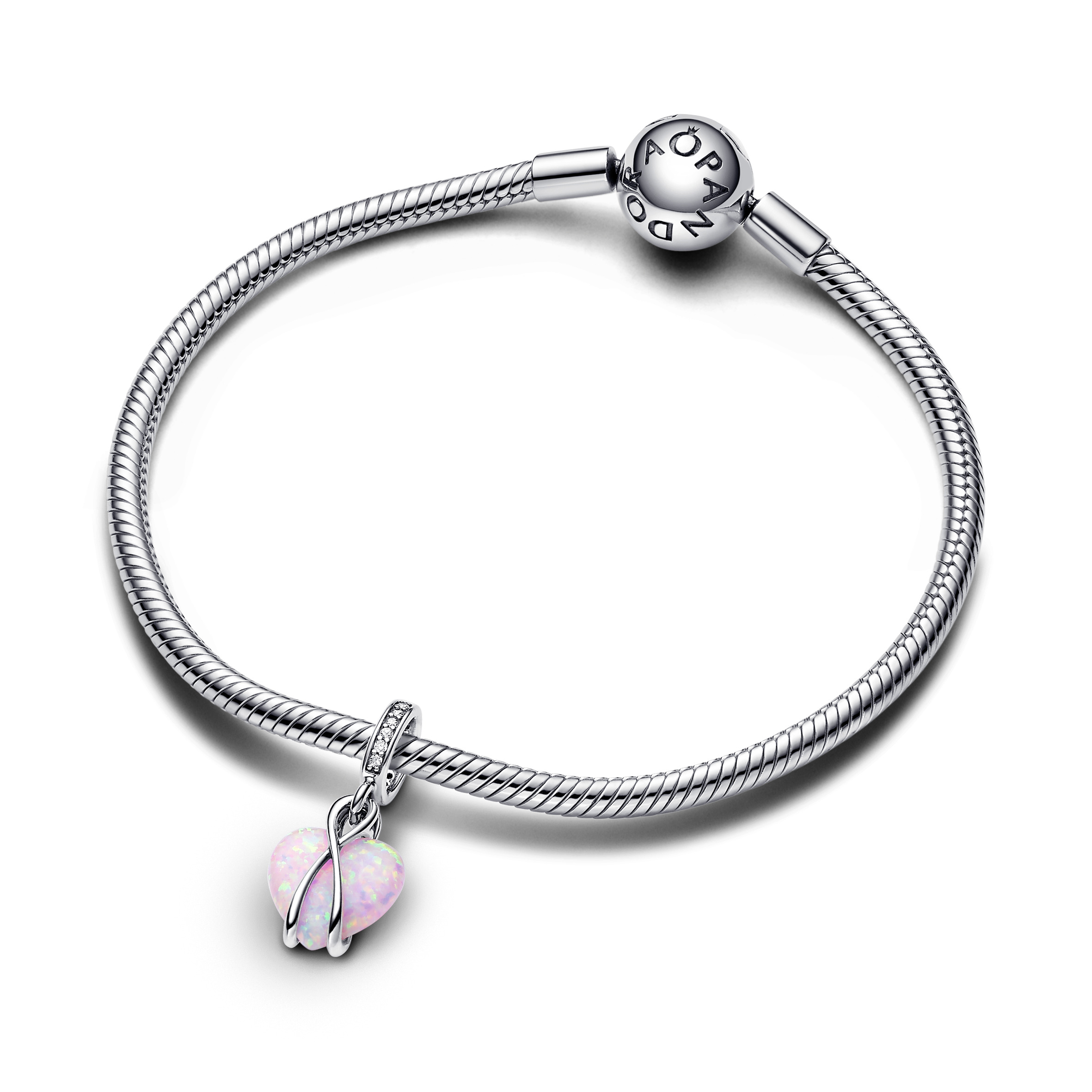 Bilde nummer 3 av Pandora Moments, Charm i 925 sølv med teksten "Mom"