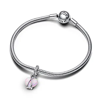 Bilde nummer 3 av Pandora Moments, Charm i 925 sølv med teksten "Mom"