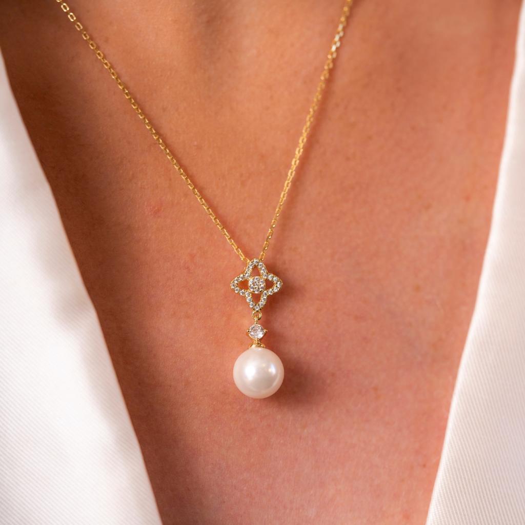 Bilde nummer 2 av Pan Jewelry, Smykke i forgylt 925 sølv med perle og zirkonia