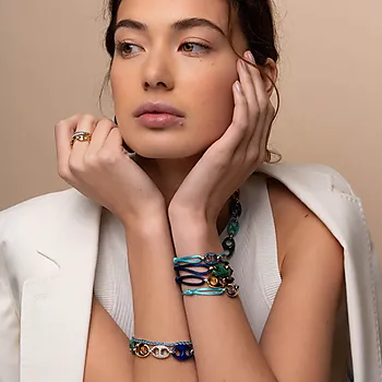 Bilde nummer 2 av Ring i 925 forgylt sølv med zirkona