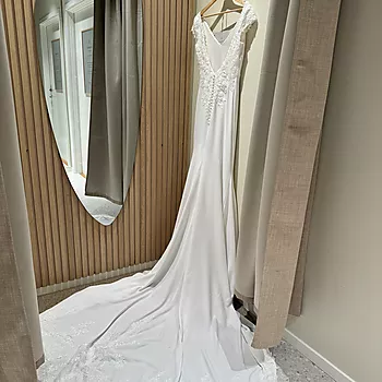 Bilde nummer 3 av En gang til brudekjole, Pronovias